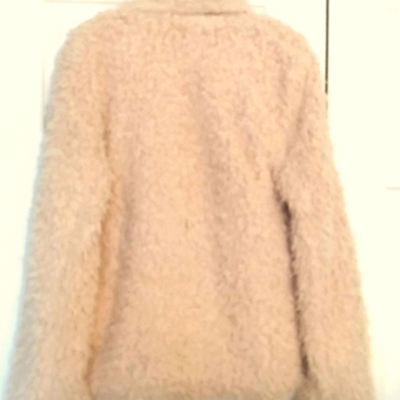 Statement Jacket! - Picture 5 of 7